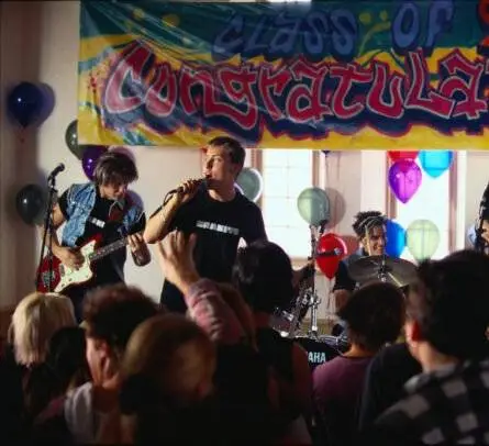 На связи (2001) через торрент бесплатно На связи (2001) фильм через торрент бесплатно