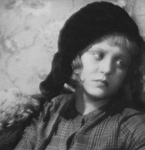 Подруги (1935) через торрент бесплатно Подруги (1935) фильм через торрент бесплатно