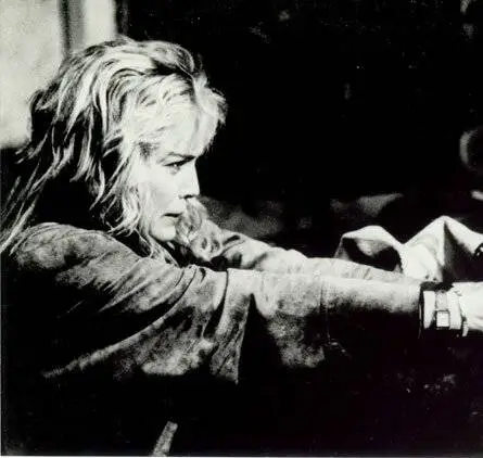 Год оружия (1991) через торрент скачать Год оружия (1991) фильм через торрент скачать