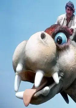 За околицей дракон (1982) через торрент скачать За околицей дракон (1982) фильм через торрент скачать