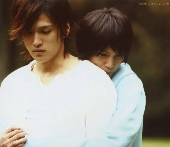 Радужное стекло (2009) через торрент скачать Радужное стекло (2009) фильм через торрент скачать