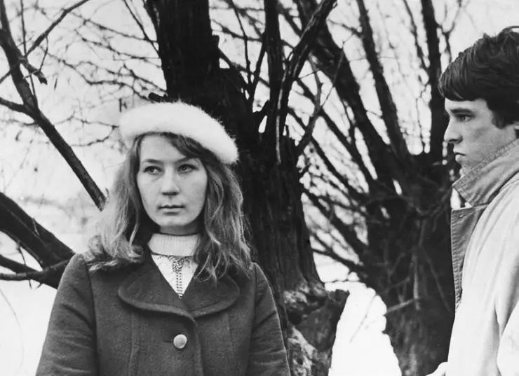 Яблоко в реке (1976) через торрент бесплатно Яблоко в реке (1976) фильм через торрент бесплатно