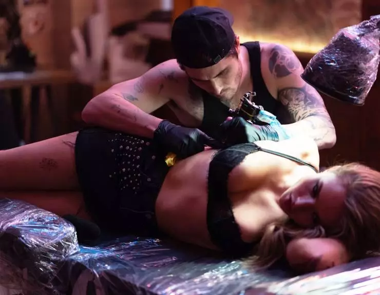 Парни с тату. Прямо в сердце (2025) через торрент бесплатно Парни с тату. Прямо в сердце (2025) фильм через торрент бесплатно