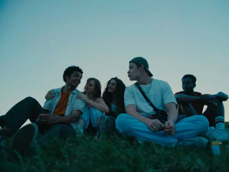 Живи сейчас (2024) в хорошем качестве через торрент Живи сейчас (2024) фильм в хорошем качестве через торрент