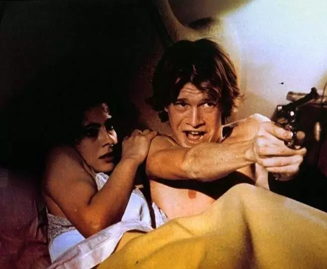 Грех Лолы (1984) через торрент скачать Грех Лолы (1984) фильм через торрент скачать