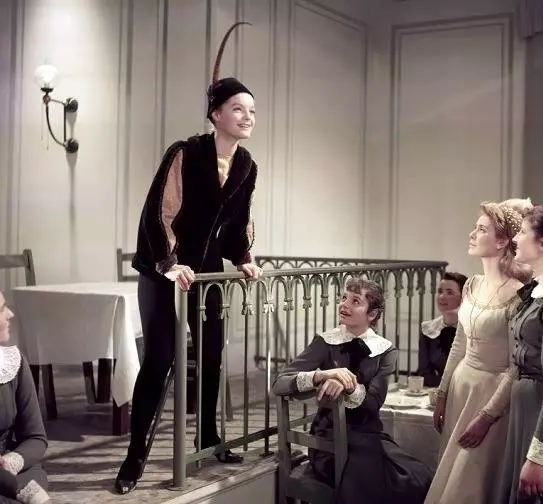 Девушки в униформе (1958) в хорошем качестве через торрент Девушки в униформе (1958) фильм в хорошем качестве через торрент