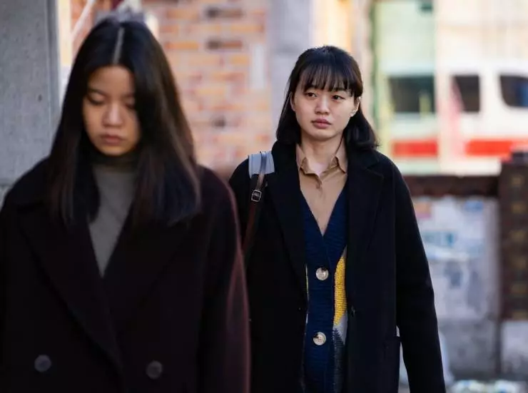 Квартира с двумя женщинами (2021) через торрент скачать Квартира с двумя женщинами (2021) фильм через торрент скачать