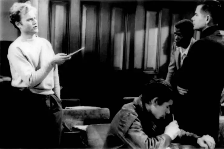 Школьные джунгли (1955) в хорошем качестве через торрент Школьные джунгли (1955) фильм в хорошем качестве через торрент