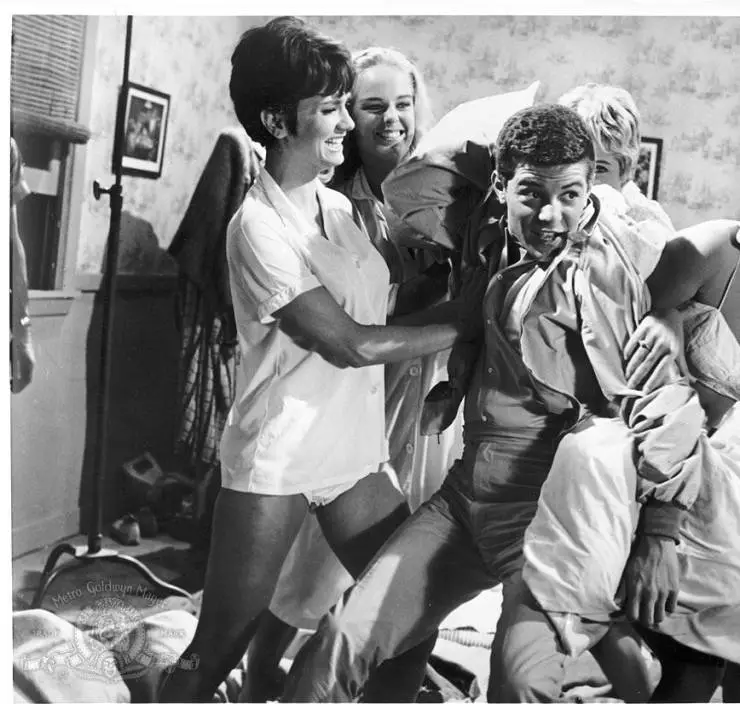 Пляжные тусовщики (1963) в хорошем качестве через торрент Пляжные тусовщики (1963) фильм в хорошем качестве через торрент