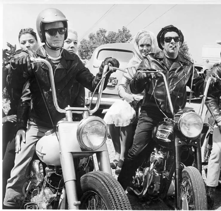 Пляжные тусовщики (1963) через торрент бесплатно Пляжные тусовщики (1963) фильм через торрент бесплатно