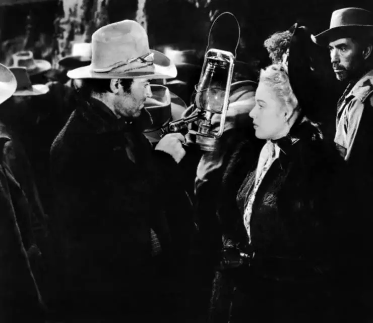 Случай в Окс-Боу (1942) через торрент скачать Случай в Окс-Боу (1942) фильм через торрент скачать