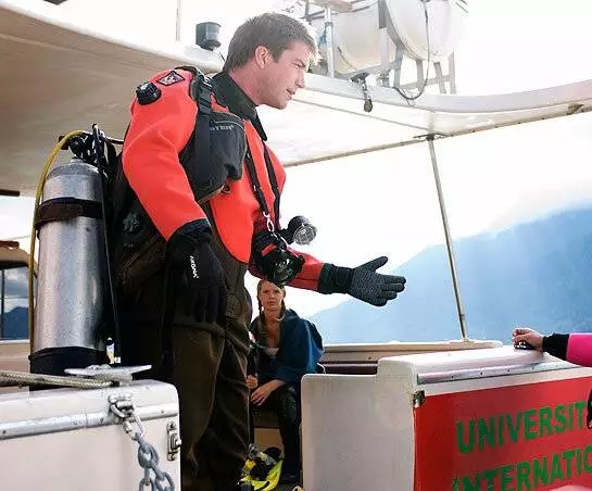 Монстр глубин (2006) через торрент бесплатно Монстр глубин (2006) фильм через торрент бесплатно