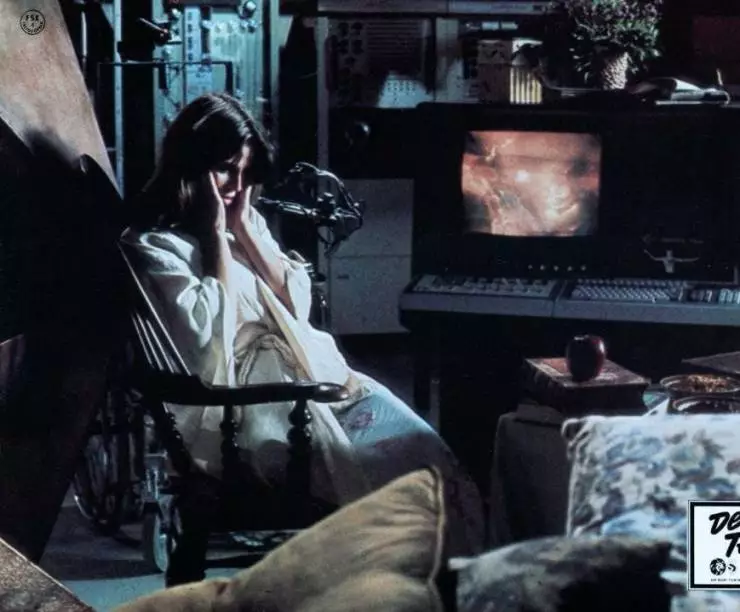 Потомство демона (1977) в хорошем качестве через торрент Потомство демона (1977) фильм в хорошем качестве через торрент