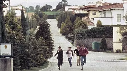 Зона (2007) через торрент бесплатно Зона (2007) фильм через торрент бесплатно