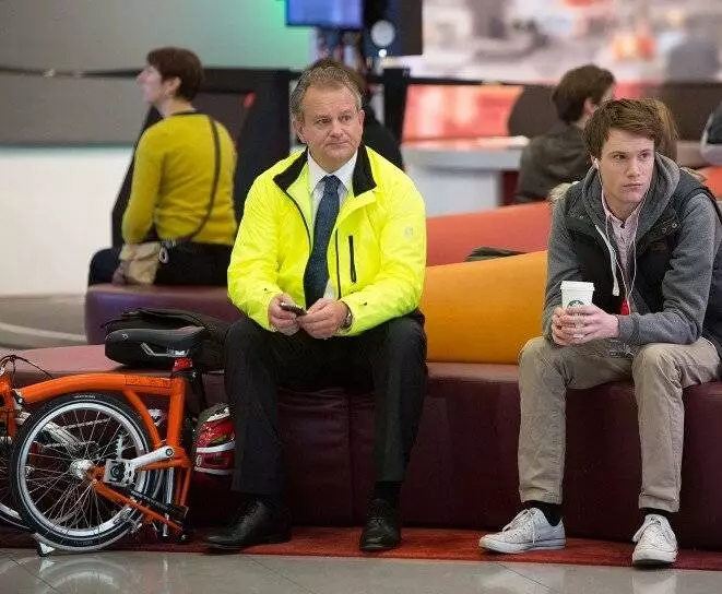 Штаб-квартира BBC (2014) через торрент бесплатно Штаб-квартира BBC (2014) сериал через торрент бесплатно