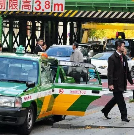 Укуси и подуй (2011) через торрент скачать Укуси и подуй (2011) сериал через торрент скачать