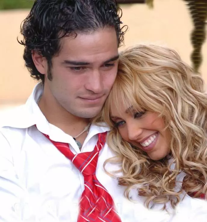 Мятежники (2004) через торрент скачать Мятежники (2004) сериал через торрент скачать