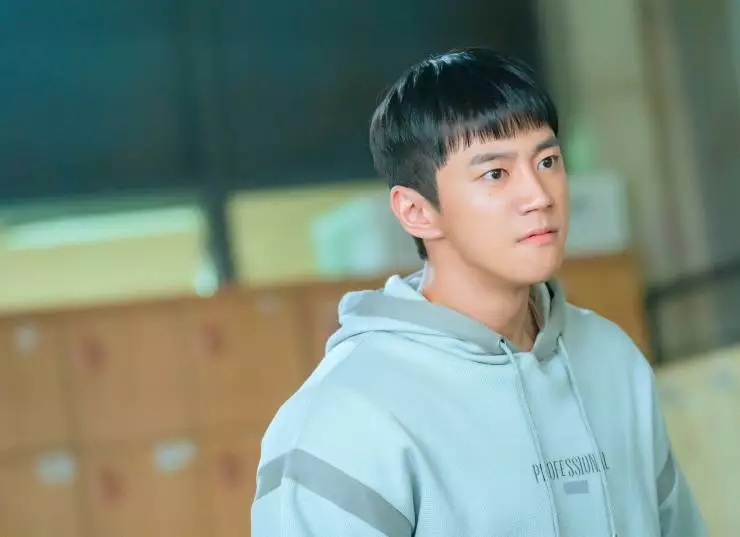 Круглосуточный спортклуб (2025) через торрент скачать Круглосуточный спортклуб (2025) сериал через торрент скачать