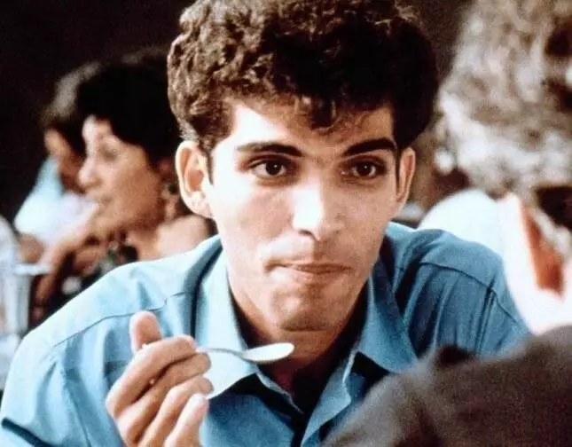 Клубничное и шоколадное (1993) через торрент бесплатно Клубничное и шоколадное (1993) фильм через торрент бесплатно