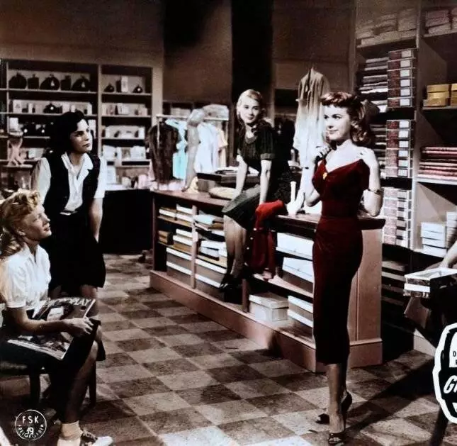 Пэйтон Плейс (1957) в хорошем качестве через торрент Пэйтон Плейс (1957) фильм в хорошем качестве через торрент