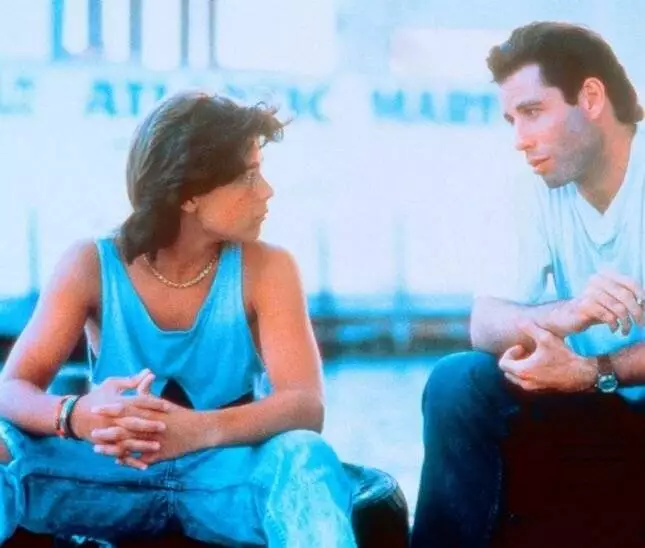 Золотые цепи (1990) через торрент бесплатно Золотые цепи (1990) фильм через торрент бесплатно