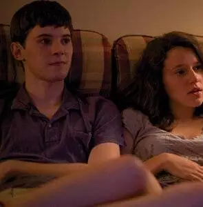 Мудрые детки (2011) через торрент скачать Мудрые детки (2011) фильм через торрент скачать