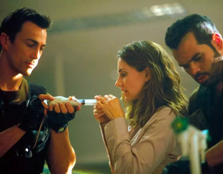 Глобальная угроза (2002) через торрент скачать Глобальная угроза (2002) фильм через торрент скачать