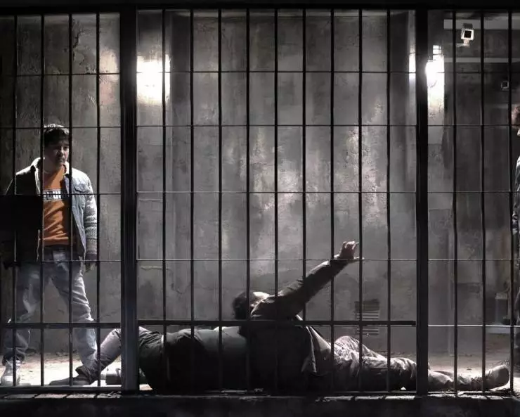 Неприкасаемые и в законе (2015) через торрент бесплатно Неприкасаемые и в законе (2015) фильм через торрент бесплатно