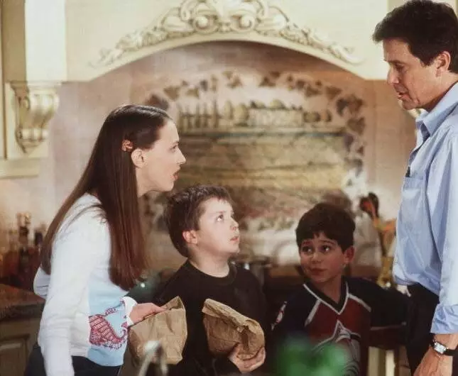 Мама объявила забастовку (2002) в хорошем качестве через торрент Мама объявила забастовку (2002) фильм в хорошем качестве через торрент