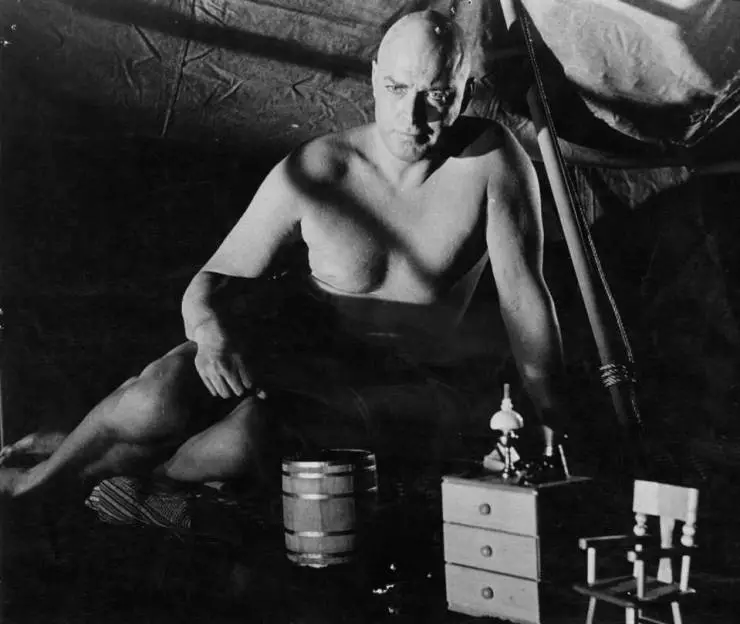 Невероятно огромный человек (1957) через торрент скачать Невероятно огромный человек (1957) фильм через торрент скачать