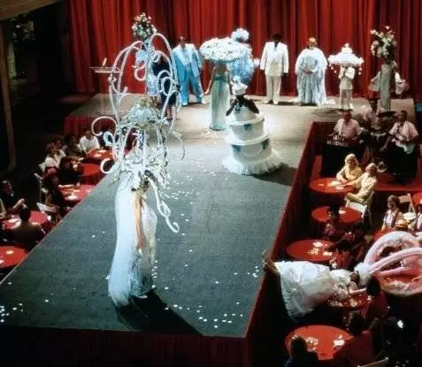 Правдивые истории (1986) через торрент бесплатно Правдивые истории (1986) фильм через торрент бесплатно