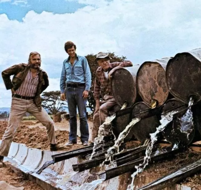 Фаза 4 (1974) через торрент бесплатно Фаза 4 (1974) фильм через торрент бесплатно