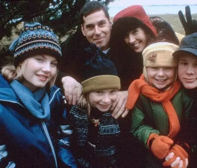 Кто получит дом? (1999) через торрент скачать Кто получит дом? (1999) фильм через торрент скачать