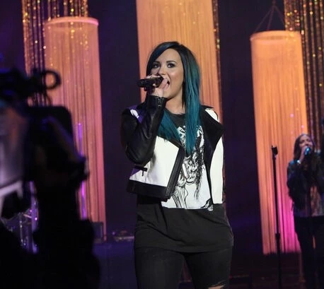 Эллен: Шоу Эллен ДеДженерес (2003) через торрент бесплатно Эллен: Шоу Эллен ДеДженерес (2003) сериал через торрент бесплатно