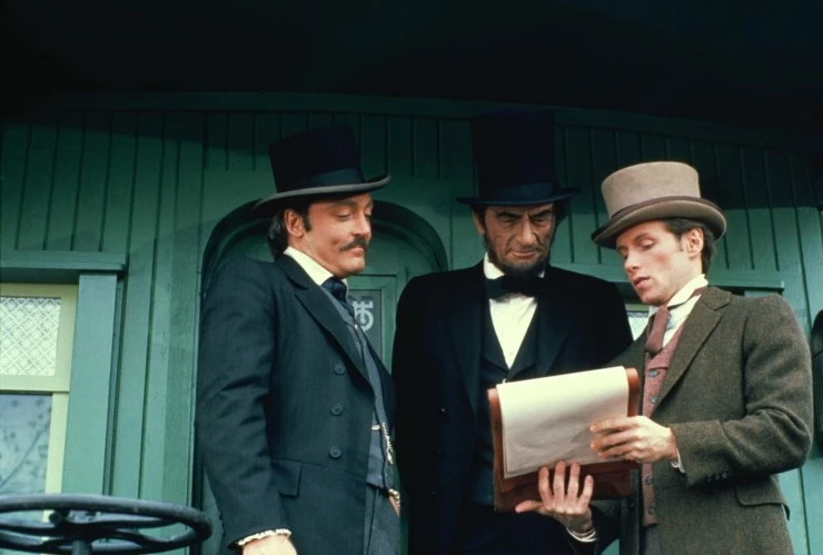 Синие и серые (1982) через торрент бесплатно Синие и серые (1982) сериал через торрент бесплатно