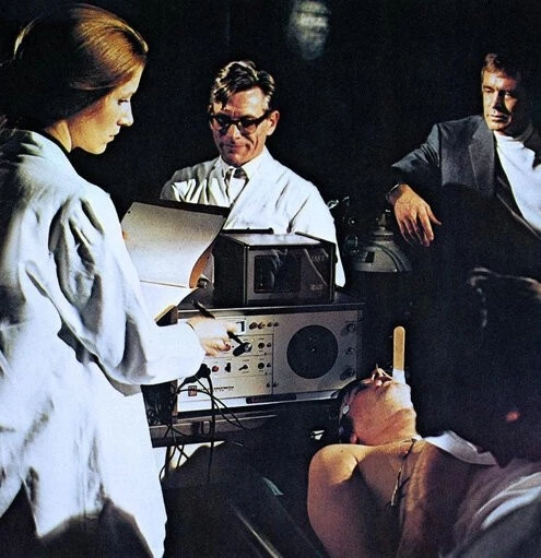 Граундстарский заговор (1972) через торрент бесплатно Граундстарский заговор (1972) фильм через торрент бесплатно