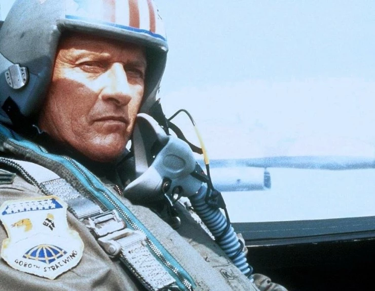 Тактическое нападение (1998) через торрент скачать Тактическое нападение (1998) фильм через торрент скачать