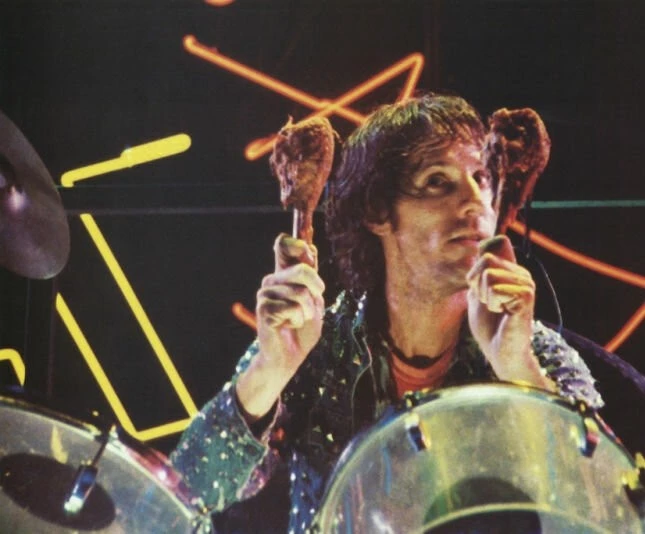 Сойди с ума (1983) через торрент скачать Сойди с ума (1983) фильм через торрент скачать