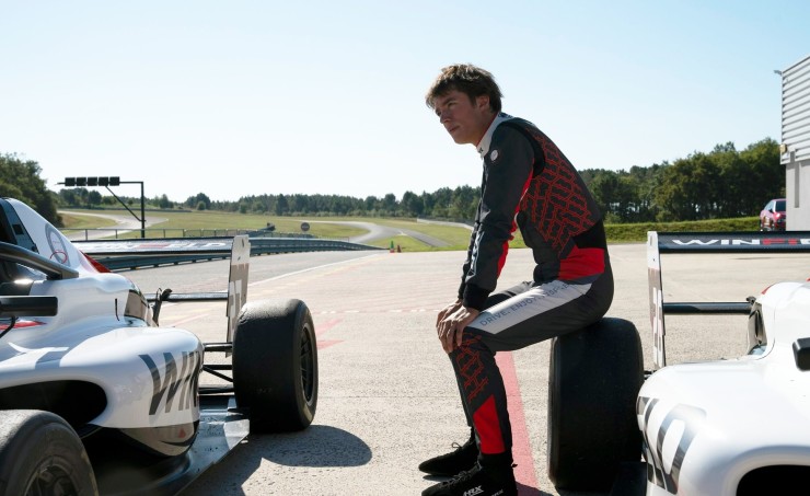 Быстрее ветра (2025) через торрент бесплатно Быстрее ветра (2025) фильм через торрент бесплатно