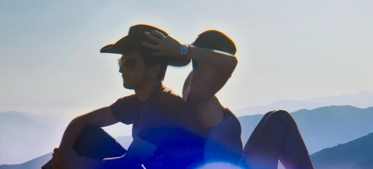 Джун и Джон (2025) через торрент скачать Джун и Джон (2025) фильм через торрент скачать