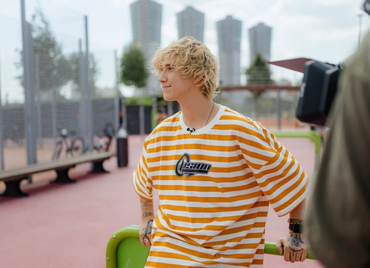 Со всеми бывает (2024) через торрент скачать Со всеми бывает (2024) сериал через торрент скачать