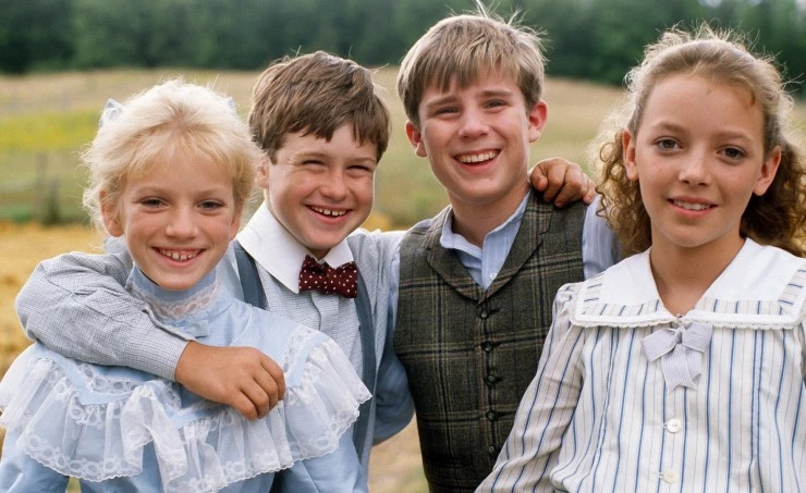 Дорога в Эйвонли (1990) в хорошем качестве через торрент Дорога в Эйвонли (1990) сериал в хорошем качестве через торрент