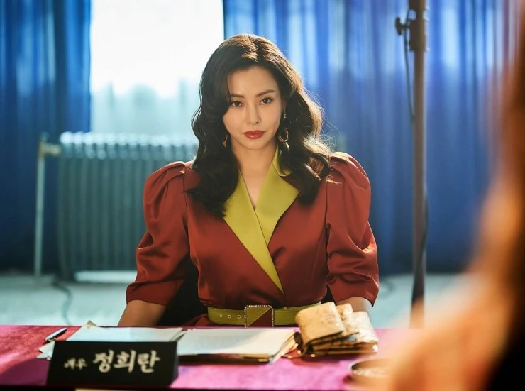 Мадам Эмма (2025) через торрент скачать Мадам Эмма (2025) сериал через торрент скачать