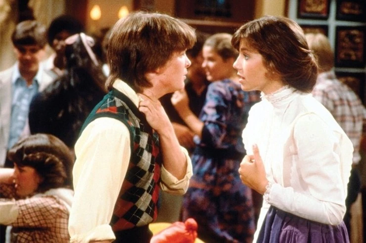 Семейные узы (1982) через торрент бесплатно Семейные узы (1982) сериал через торрент бесплатно