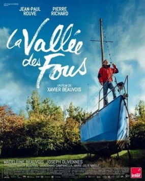 Плыву домой / La vallée des fous (2024) фильм скачать через торрент в хорошем качестве