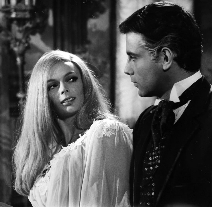 Любовники из могилы (1965) в хорошем качестве через торрент Любовники из могилы (1965) фильм в хорошем качестве через торрент