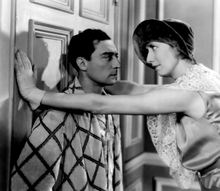 Переполох в отеле (1931) через торрент бесплатно Переполох в отеле (1931) фильм через торрент бесплатно