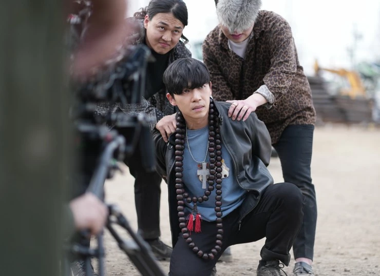 Святой удар (2024) через торрент бесплатно Святой удар (2024) фильм через торрент бесплатно