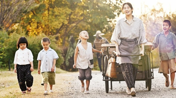 Из лагерей с любовью (2022) через торрент скачать Из лагерей с любовью (2022) фильм через торрент скачать