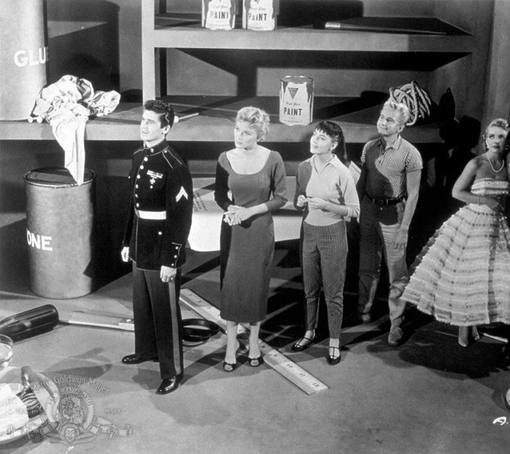 Нападение людей-кукол (1958) через торрент бесплатно Нападение людей-кукол (1958) фильм через торрент бесплатно